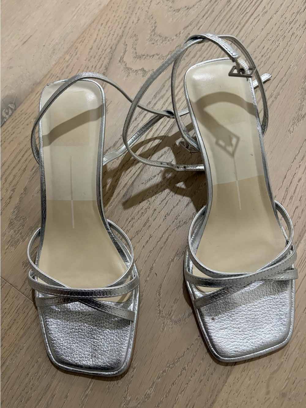 Dolce Vita Manji Heels Silver Metallic Leather Size 6